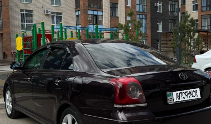Toyota Avensis 2006 года