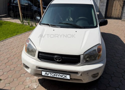 Toyota RAV4 2004 года