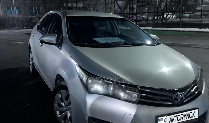 Toyota Corolla 2014 года