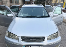 Toyota Camry Gracia 2000 года