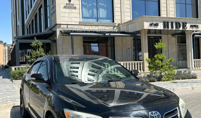 Toyota Camry 2011 года