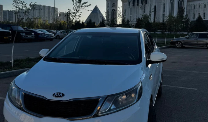 Kia Rio 2013 года
