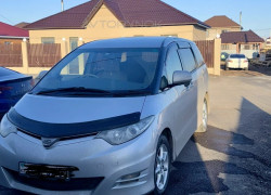 Toyota Estima 2006 года