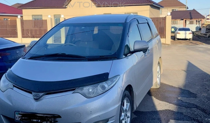 Toyota Estima 2006 года