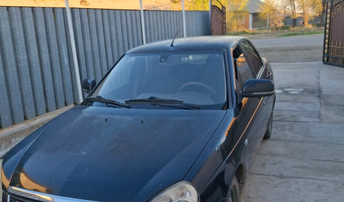 ВАЗ (Lada) Priora 2013 года