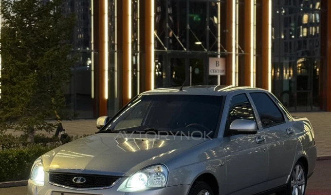ВАЗ (Lada) Priora 2014 года