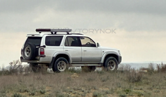 Toyota Hilux Surf 1997 года