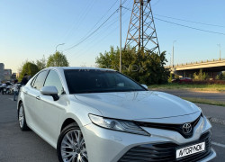 Toyota Camry 2019 года