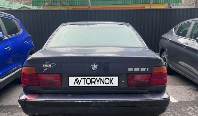 BMW 5 серия 1993 года