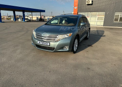 Toyota Venza 2010 года