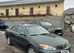 Toyota Camry 2002 года