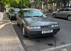Mazda 626 1988 года