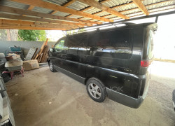 Nissan Elgrand 2003 года