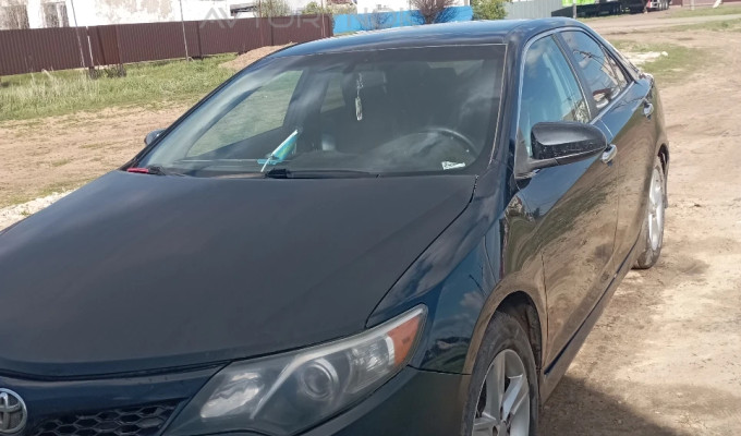 Toyota Camry 2012 года