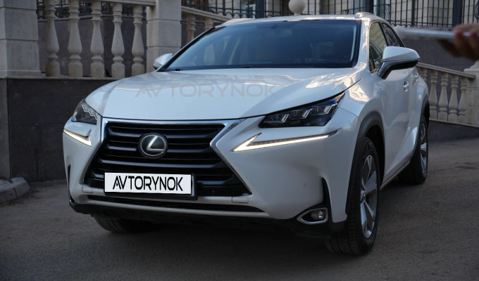 Lexus NX 2016 года