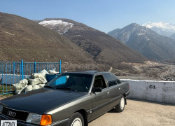 Audi 100 1989 года