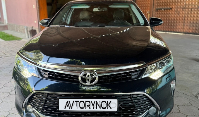 Toyota Camry 2017 года
