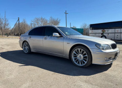 BMW 7 серия 2004 года