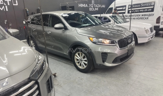 Kia Sorento 2018 года