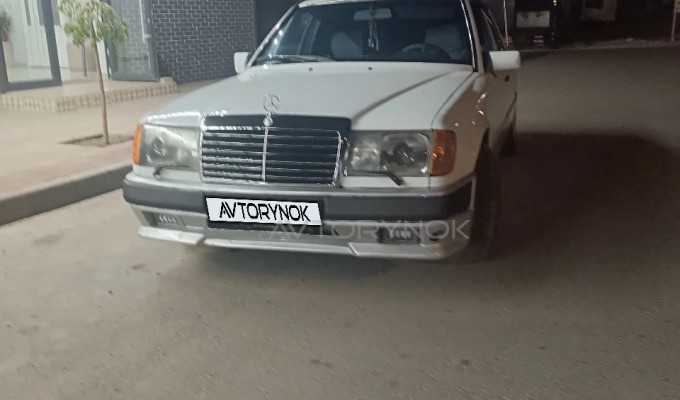 Mercedes-Benz E-Класс 1987 года