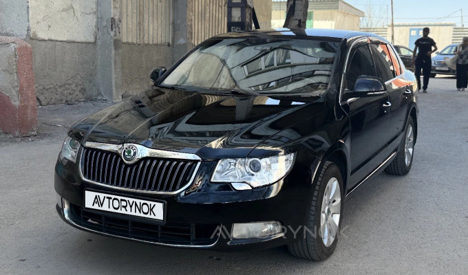 Skoda Superb 2010 года