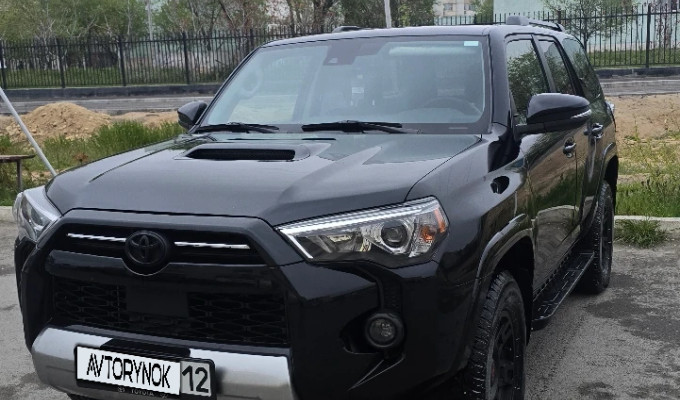Toyota 4Runner 2023 года