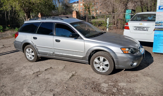 Subaru Legacy 2005 года