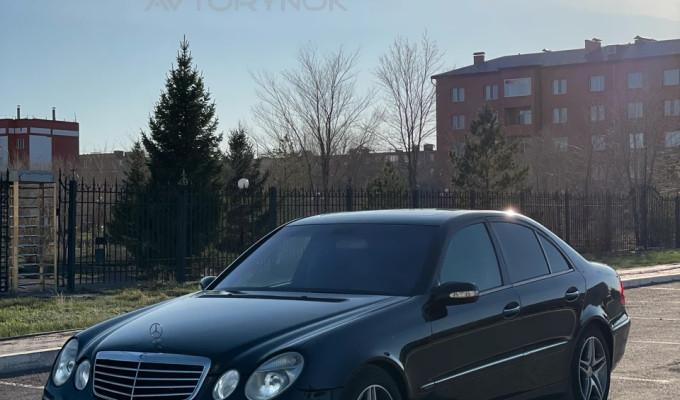 Mercedes-Benz E-Класс 2002 года