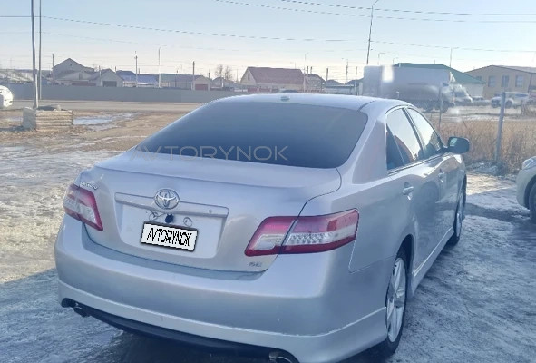 Toyota Camry 2010 года