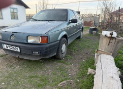 Volkswagen Passat 1990 года