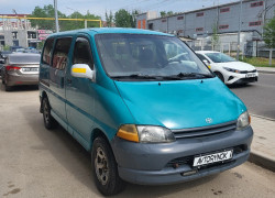 Toyota Hiace 1999 года