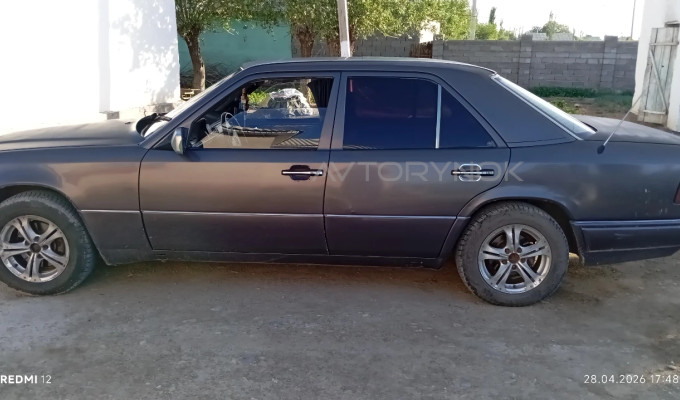 Mercedes-Benz E-Класс 1994 года