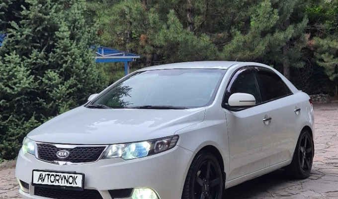 Kia Cerato 2012 года