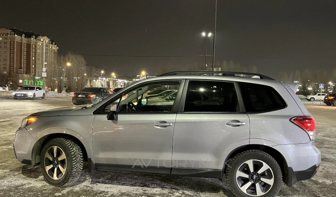 Subaru Forester 2017 года