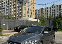 Hyundai Elantra 2018 года
