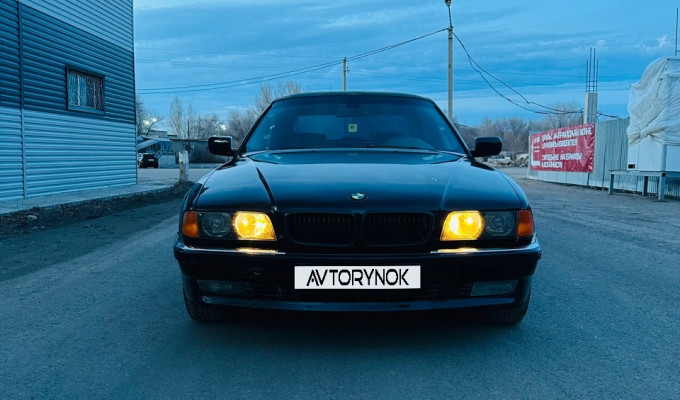 BMW 7 серия 1996 года