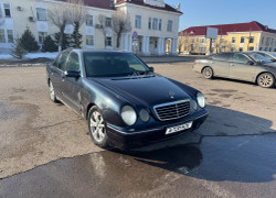 Mercedes-Benz E-Класс 2000 года