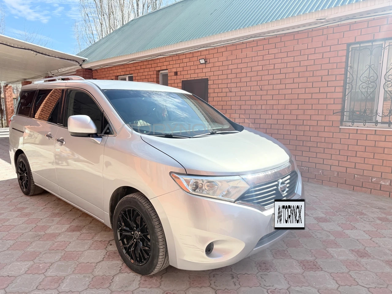 Nissan Quest, 2011