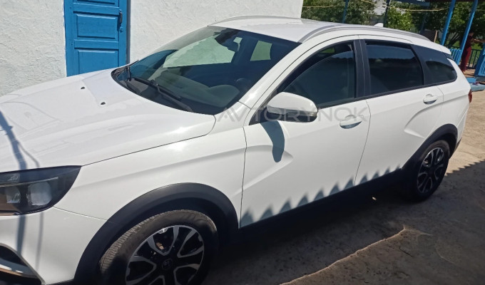 ВАЗ (Lada) Vesta SW Cross 2019 года