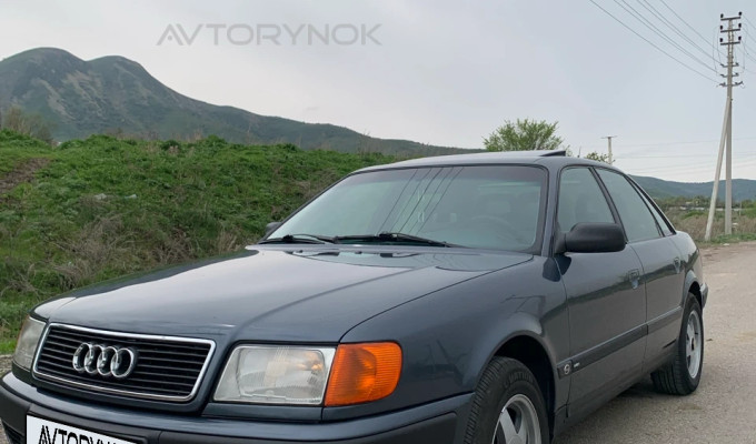 Audi 100 1992 года
