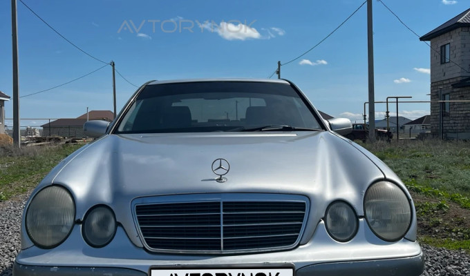 Mercedes-Benz E-Класс 2000 года