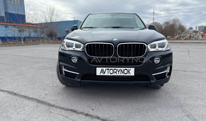 BMW X5 2017 года