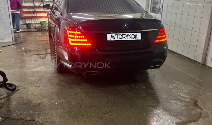 Mercedes-Benz S-Класс 2007 года