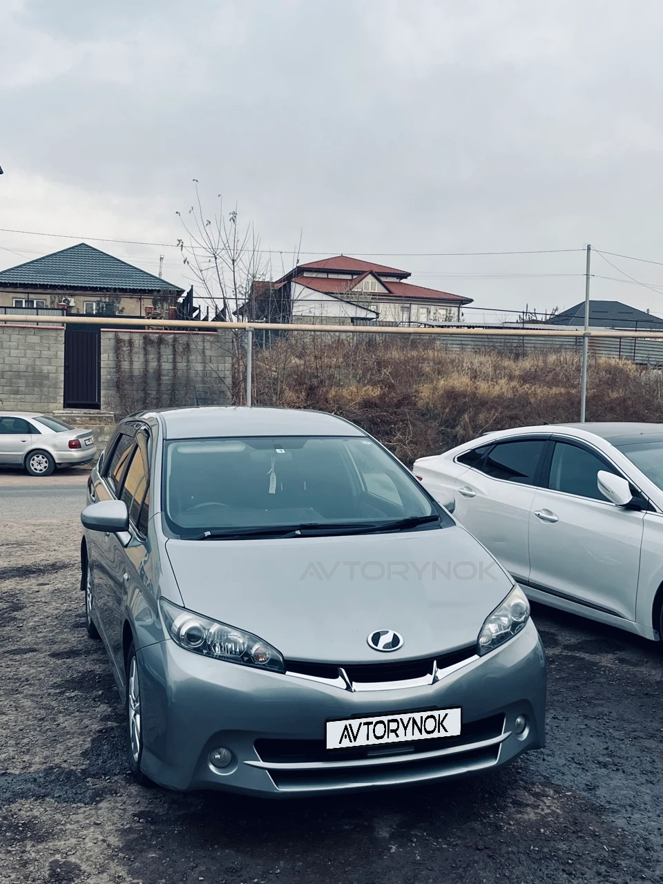 Toyota Wish, 2011