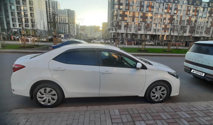 Toyota Corolla 2014 года