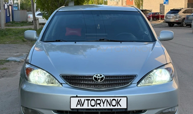 Toyota Camry 2003 года