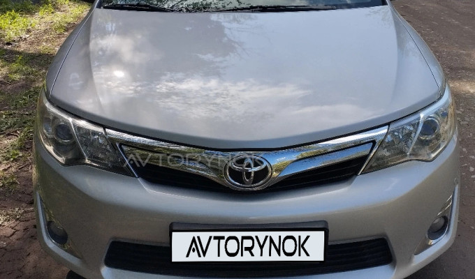 Toyota Camry 2012 года