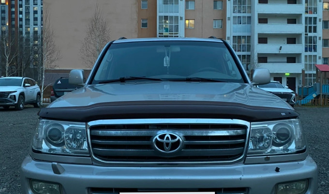 Toyota Land Cruiser 2005 года