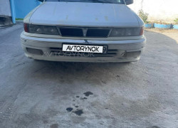Mitsubishi Galant 1992 года