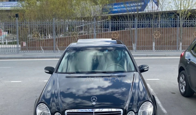 Mercedes-Benz E-Класс 2002 года